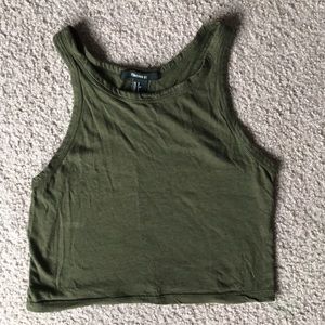 Very flattering simple crop top